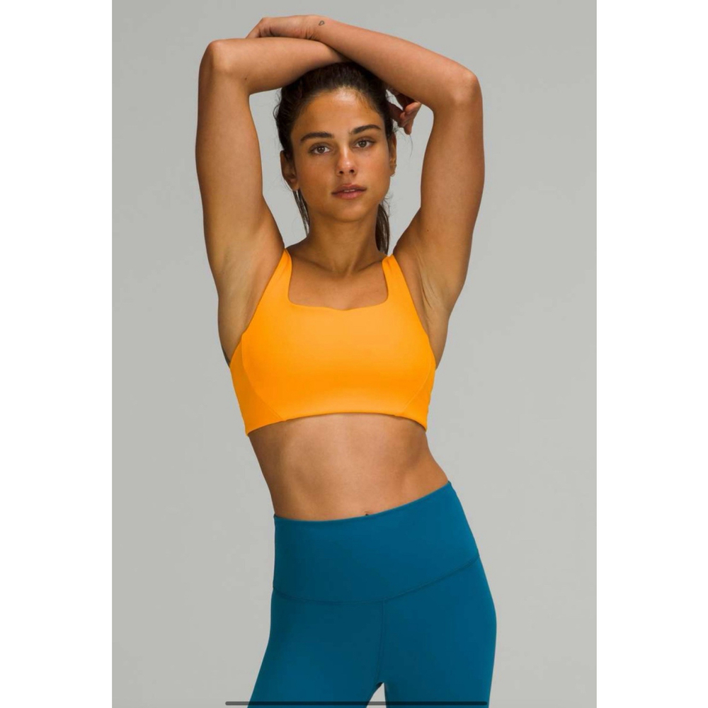 Lululemon Ribbed Train‎ Bra Medium Support, C/D Cups Clementine Size 4